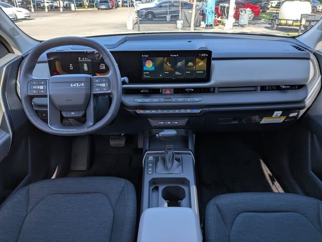 New 2027 Snow White Pearl Kia LX image 16