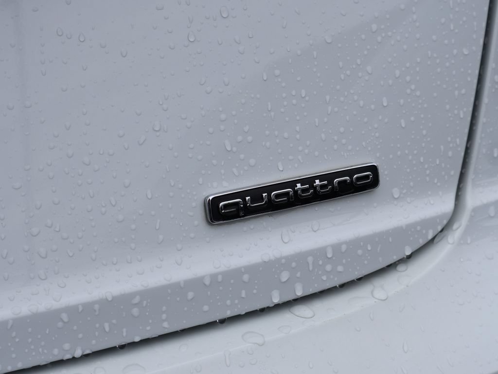 Used 2019 Glacier White Metallic Audi 3.0T Prestige image 9