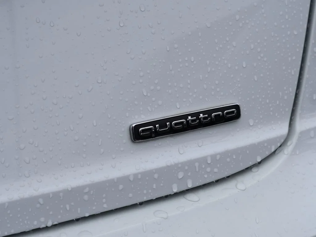 Used 2019 Glacier White Metallic Audi 3.0T Prestige image 9