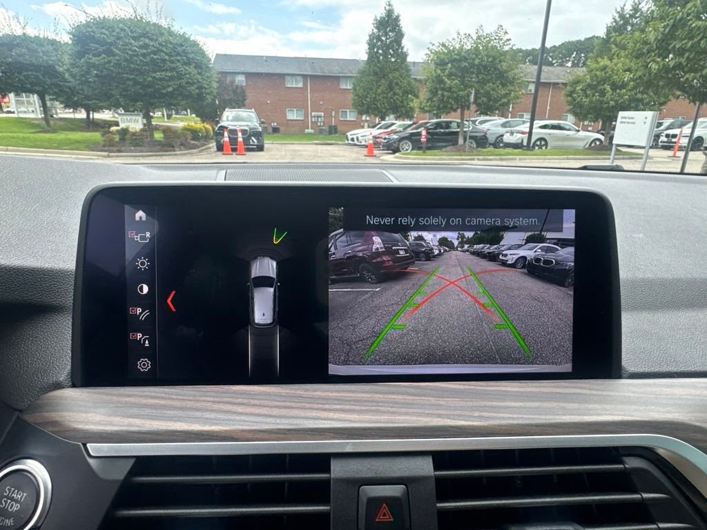 Used 2019 White BMW xDrive30i image 10