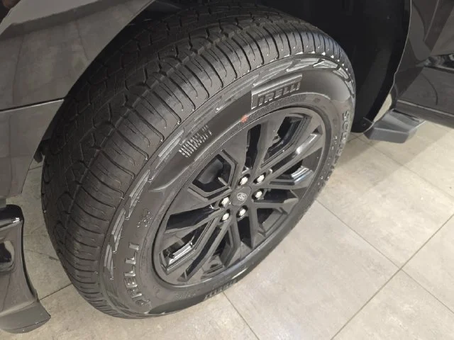 New 2026 Agate Black Metallic Ford XLT image 42