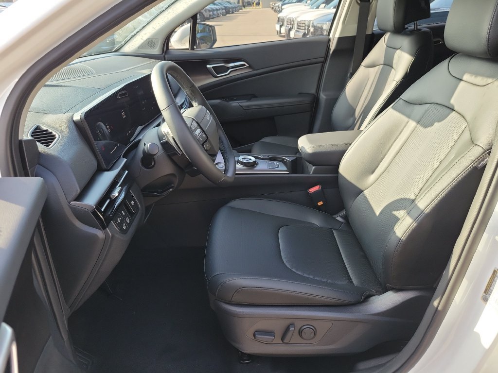 New 2027 Snow White Pearl Kia EX image 23