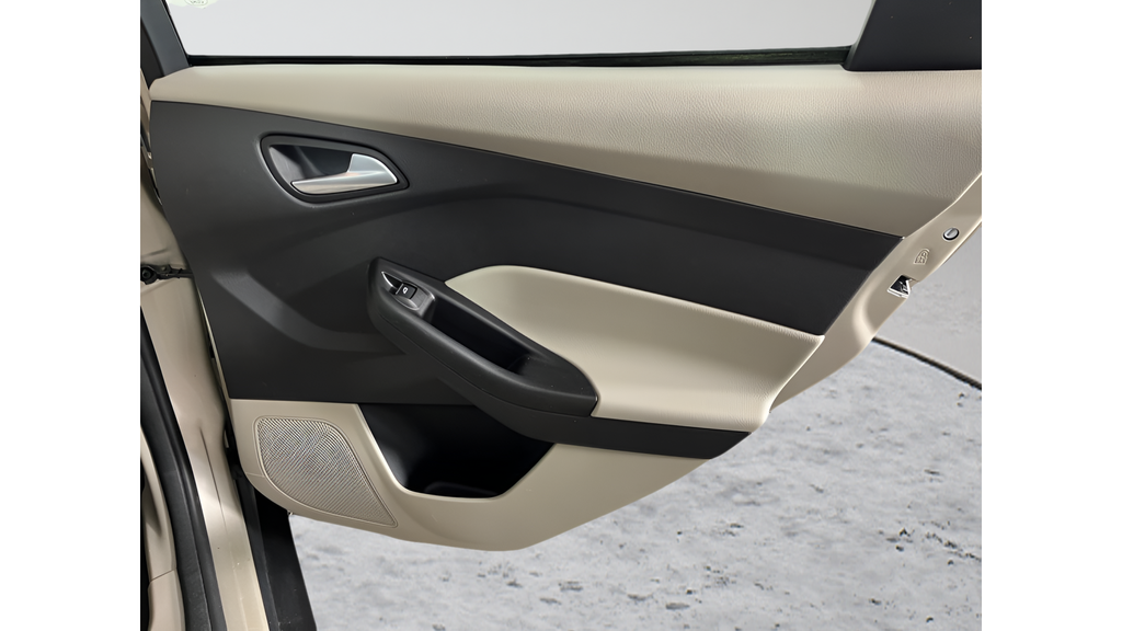 2018 Ford Focus SE - Photo 13