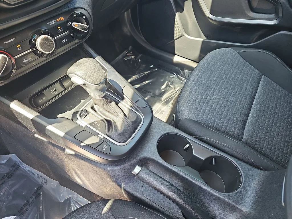 Used 2020 Silver Kia S image 24
