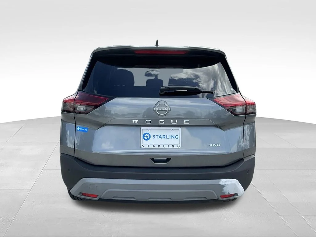Used 2023 Gray Nissan S image 8