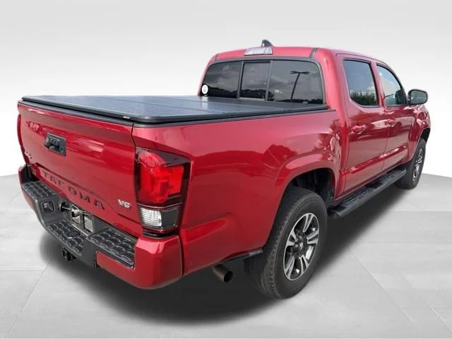 Used 2022 Red Toyota SR image 4