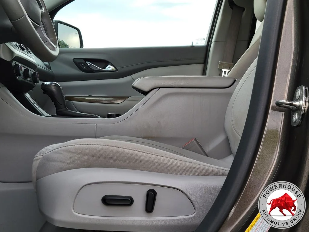 Used 2019 Gray GMC SLE-2 image 25