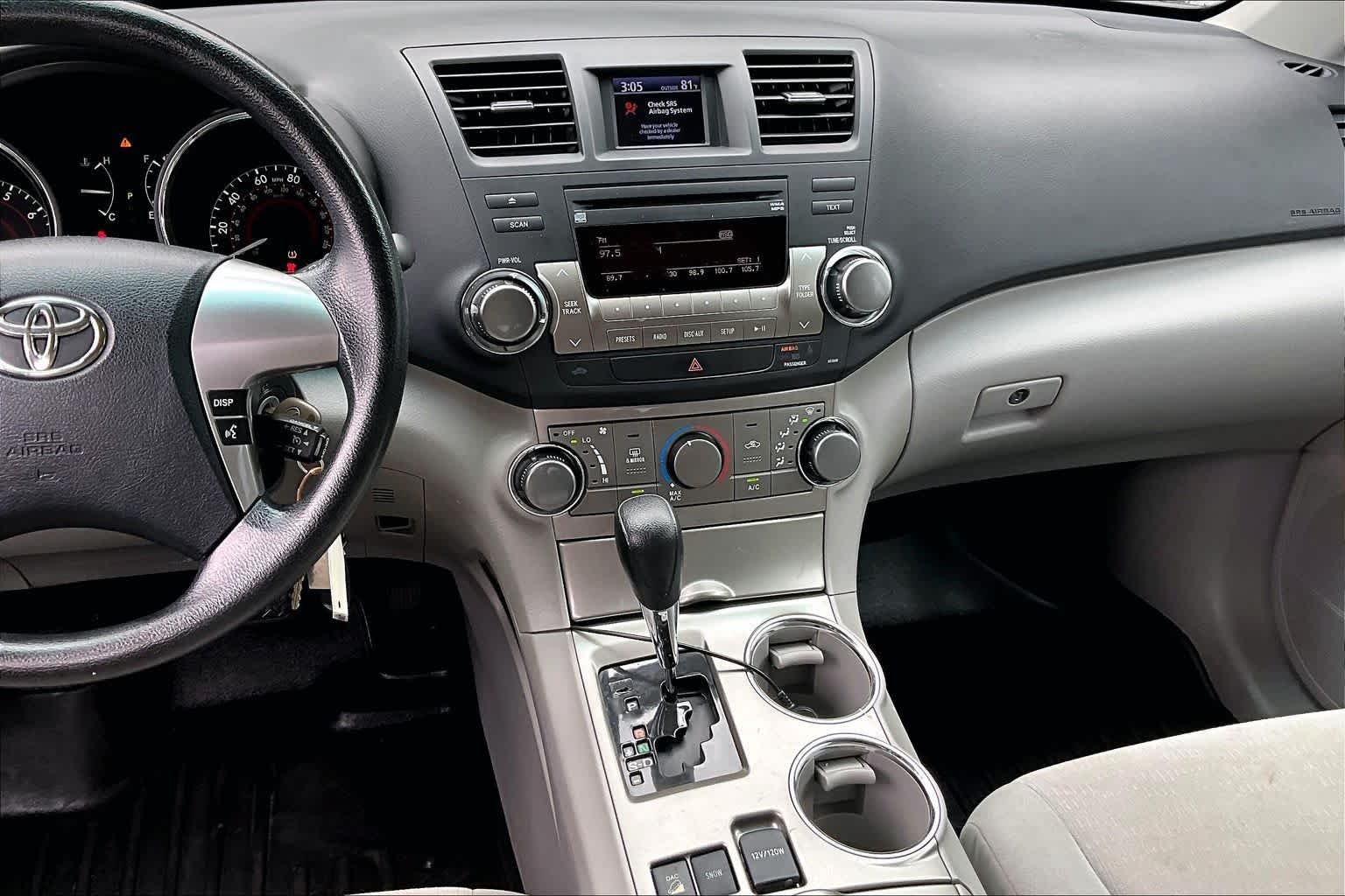 Used 2012 Classic Silver Metallic Toyota  image 7