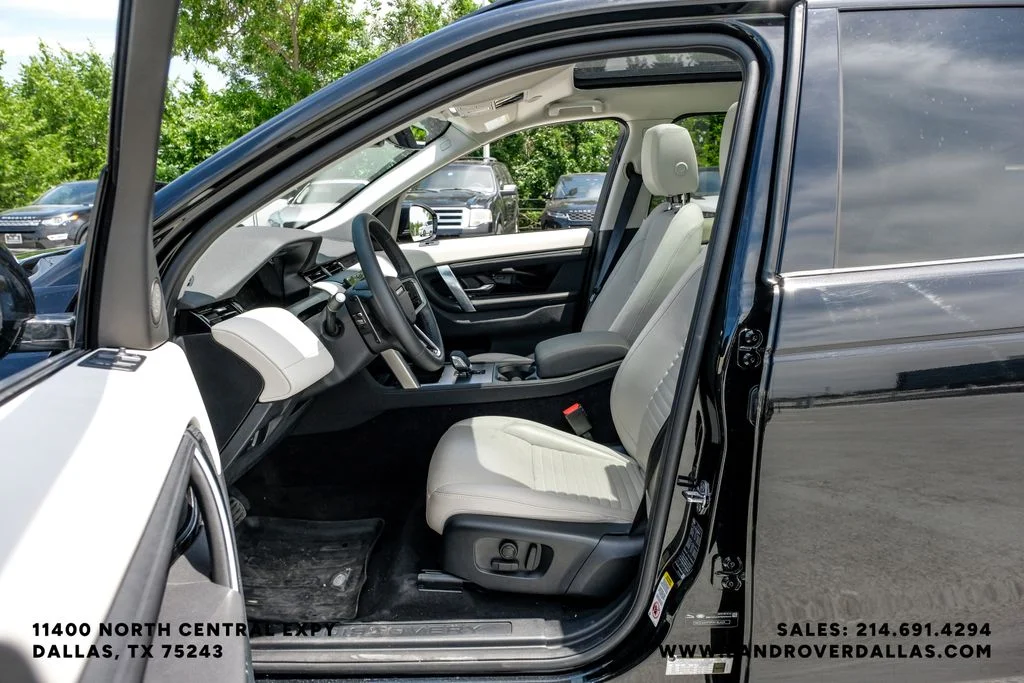 Used 2025 Black Land Rover S image 31