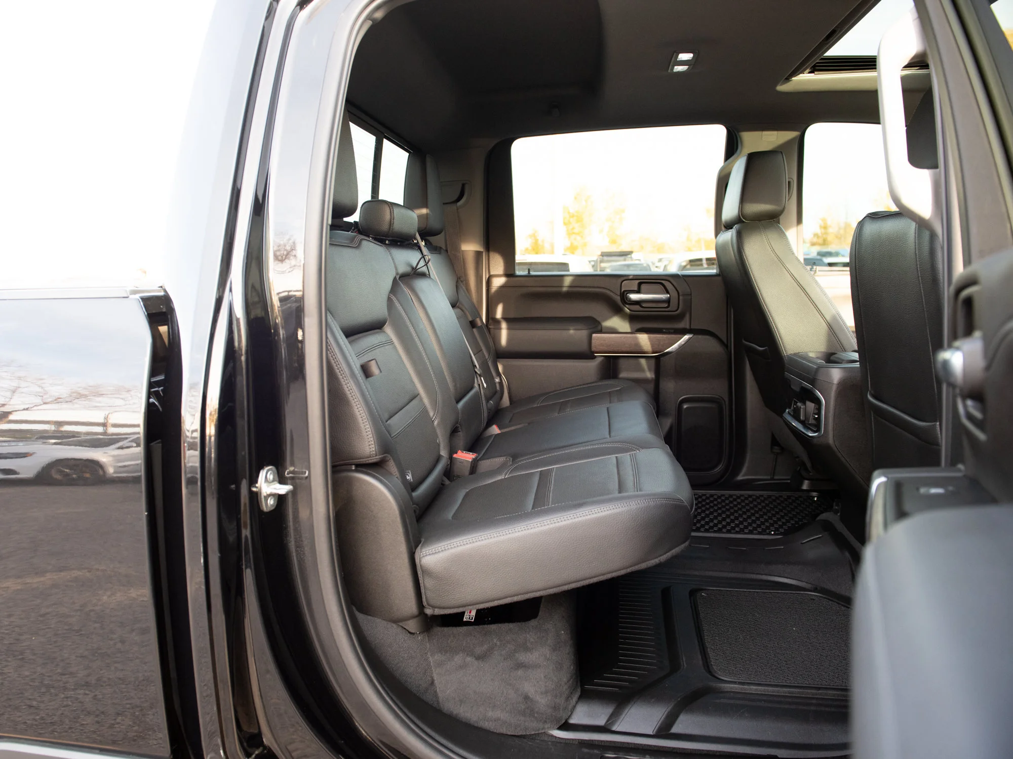 Used 2022 Black GMC Denali* Crew Cab 4x4, 3M PPF, Heated/Ventilated Seats & Wheel, Sunroof, Tonneau Cover image 18