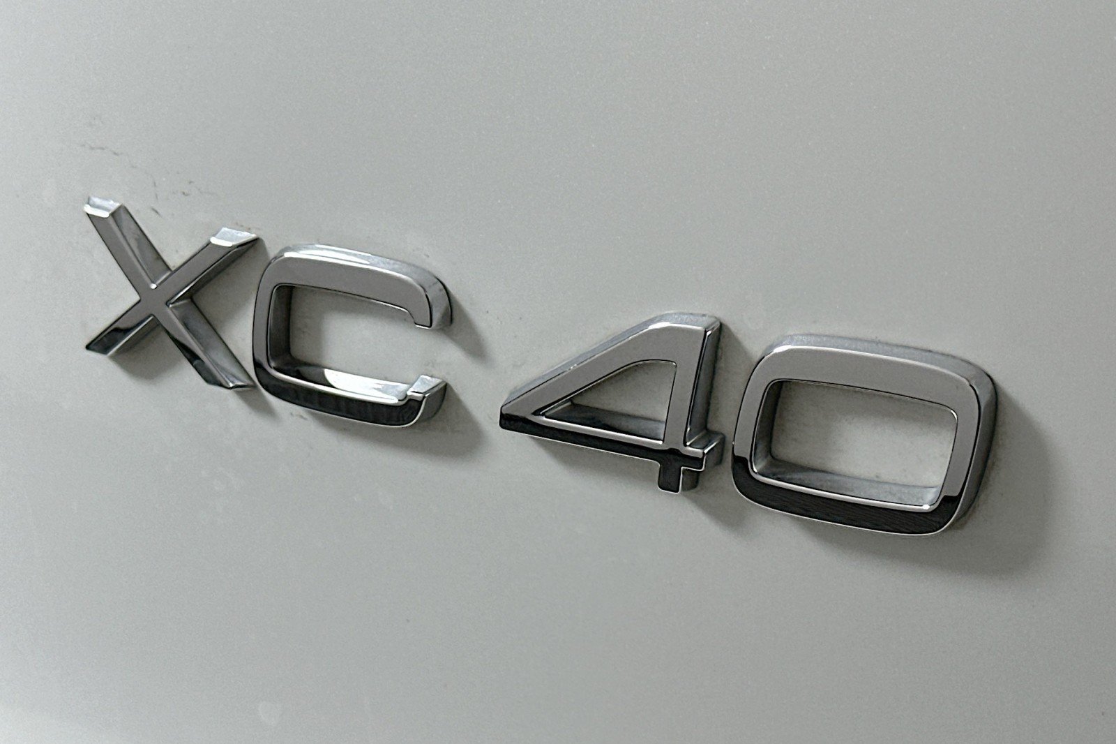 Used 2023 Crystal White Metallic Volvo Ultimate image 10