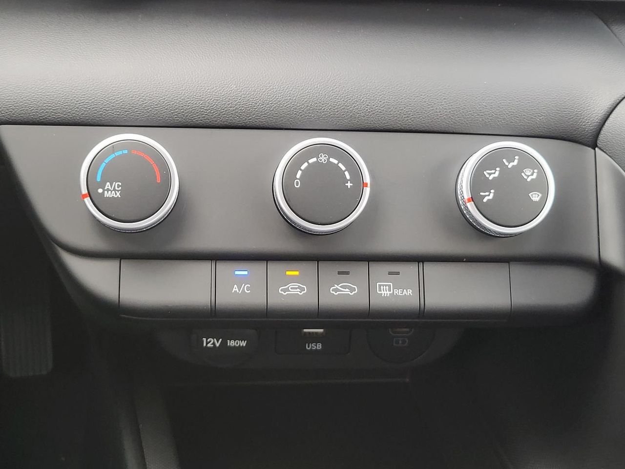 New 2026 Amazon Gray Hyundai SE image 17