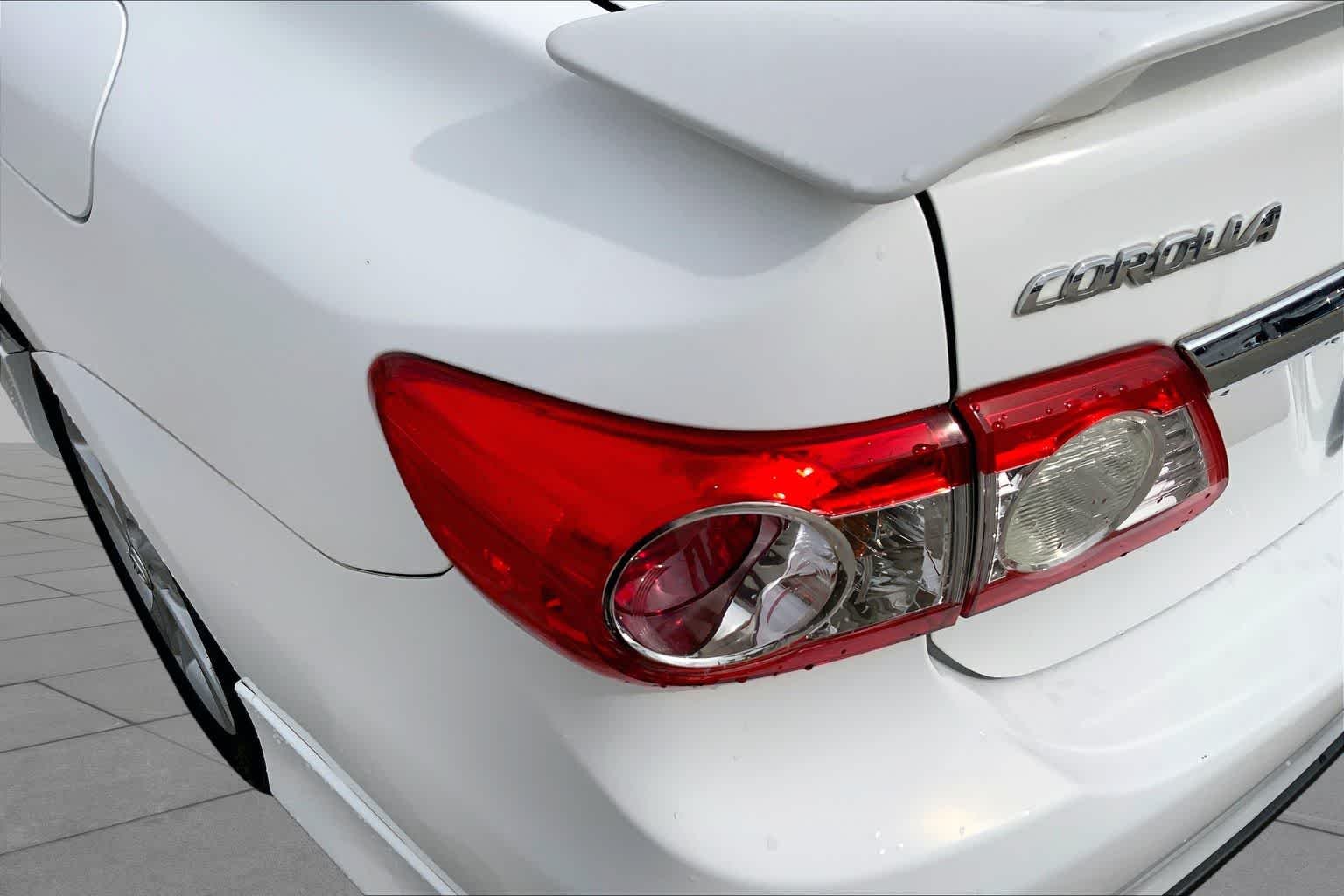 Used 2011 Super White Toyota S image 26