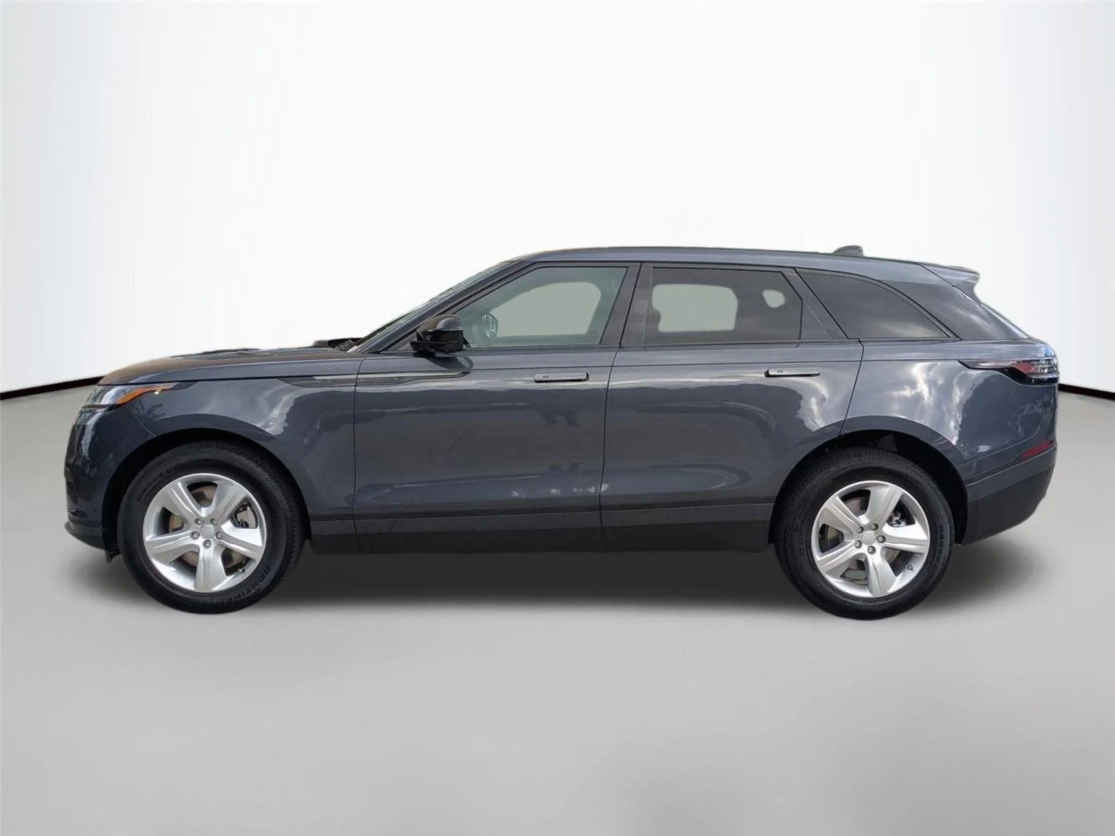 Used 2026 Varesine Blue Metallic Land Rover S image 8