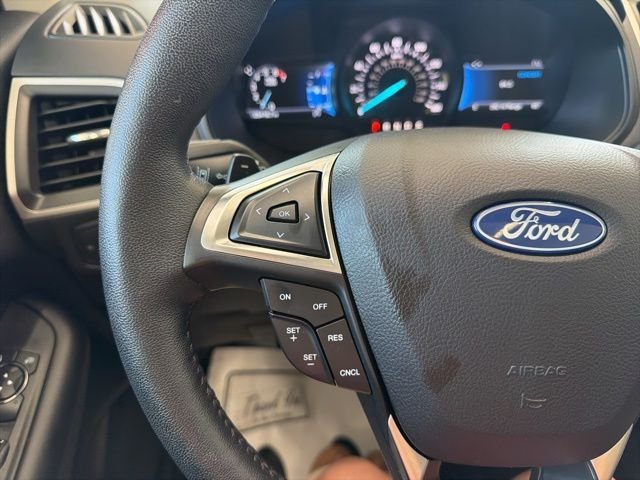 Used 2022 Silver Ford SEL image 30