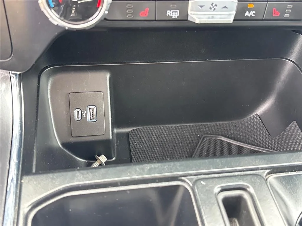 Used 2023 Silver Ford XLT image 35