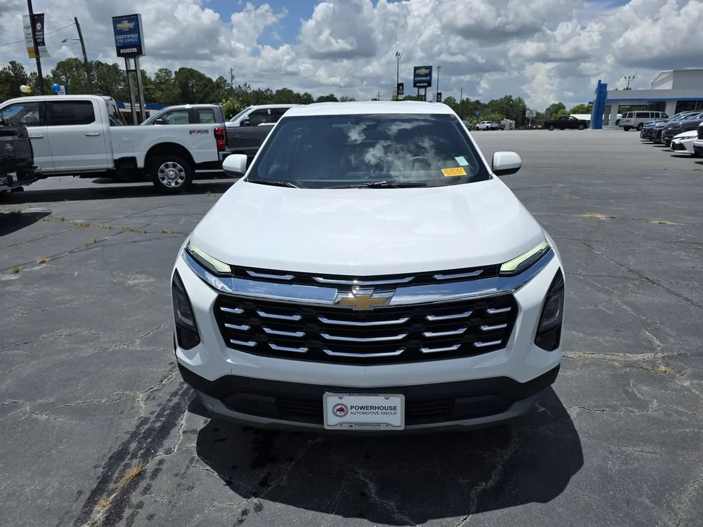 Used 2026 Summit White Chevrolet LT image 8
