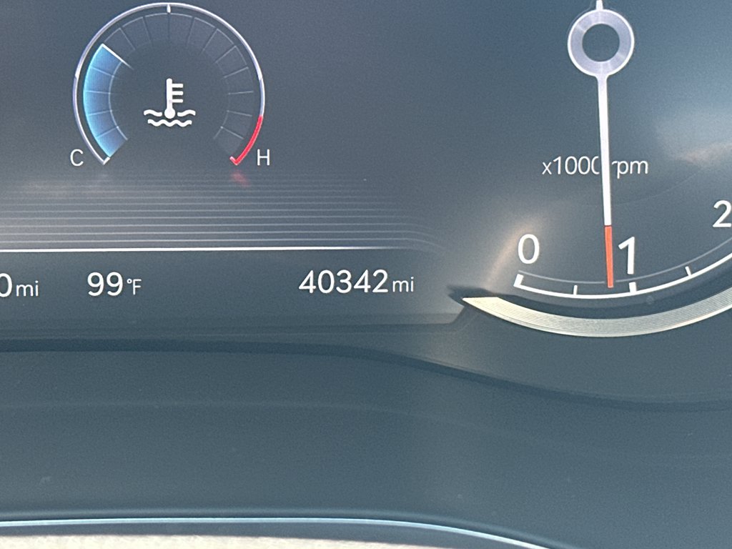 Used 2025  Genesis 2.5T image 18