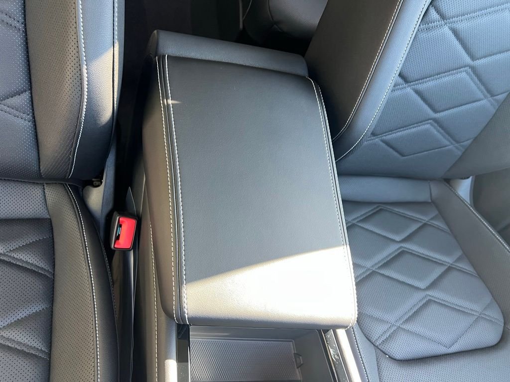 New 2026 Black Volkswagen SE w/Technology image 38