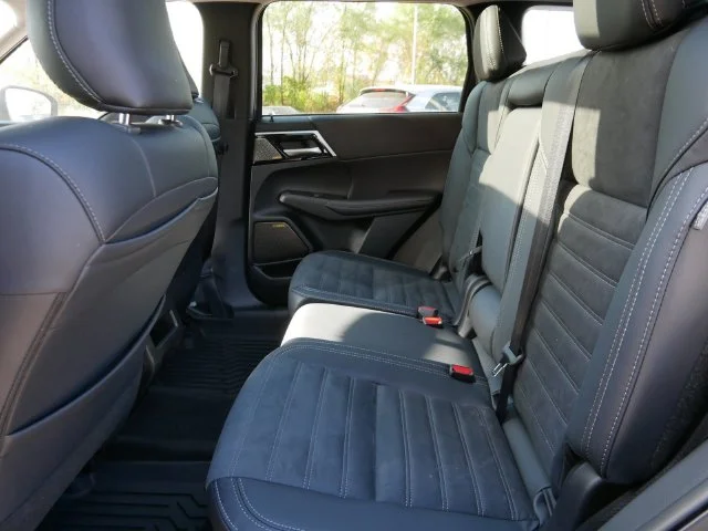 Certified Used 2026 Graphite Gray Mitsubishi SE image 11