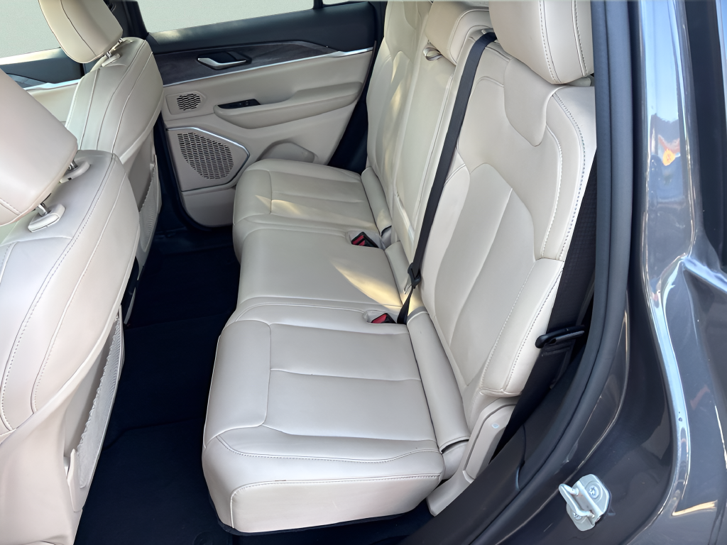 Certified Used 2024 Gray Jeep 4xe image 10