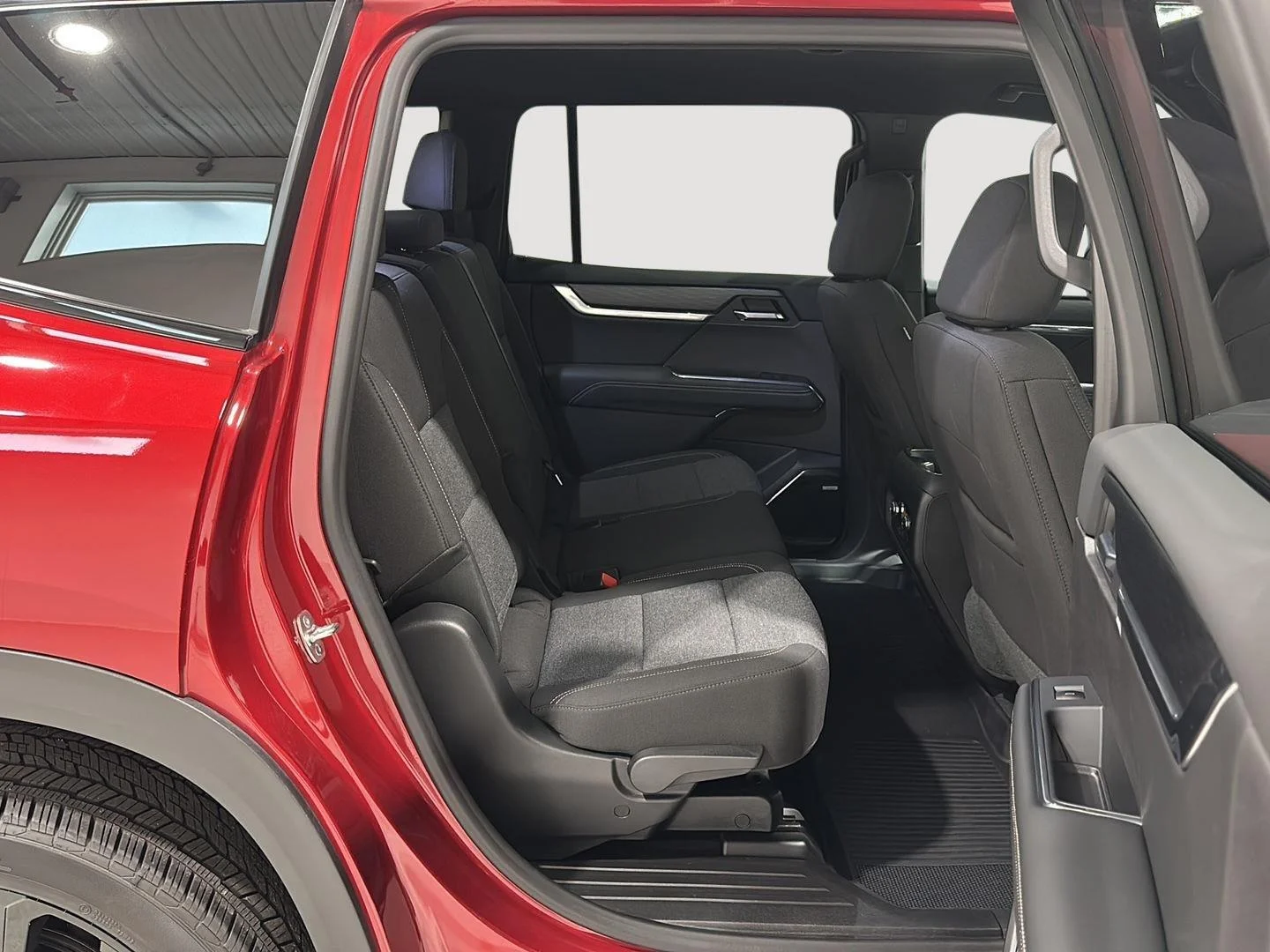 Used 2026 Volcanic Red Tintcoat GMC Elevation image 25
