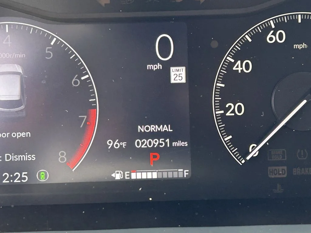Used 2025 White Honda LX image 34