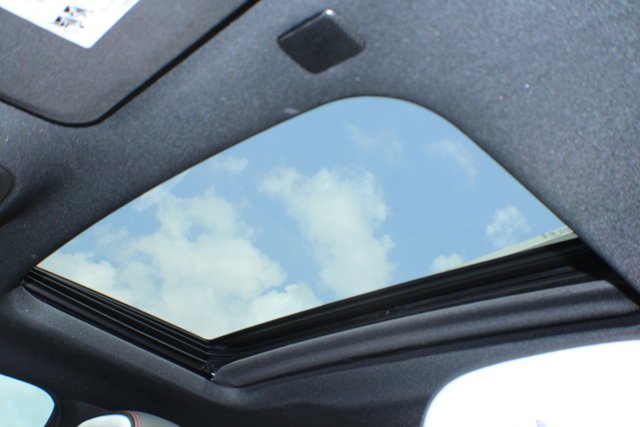 Used 2024 Onyx Black GMC 4WD AT4X image 7