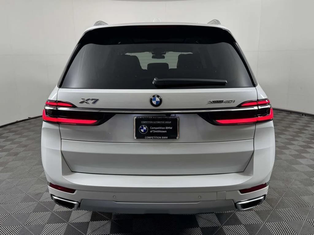 Used 2026 White BMW xDrive40i image 9