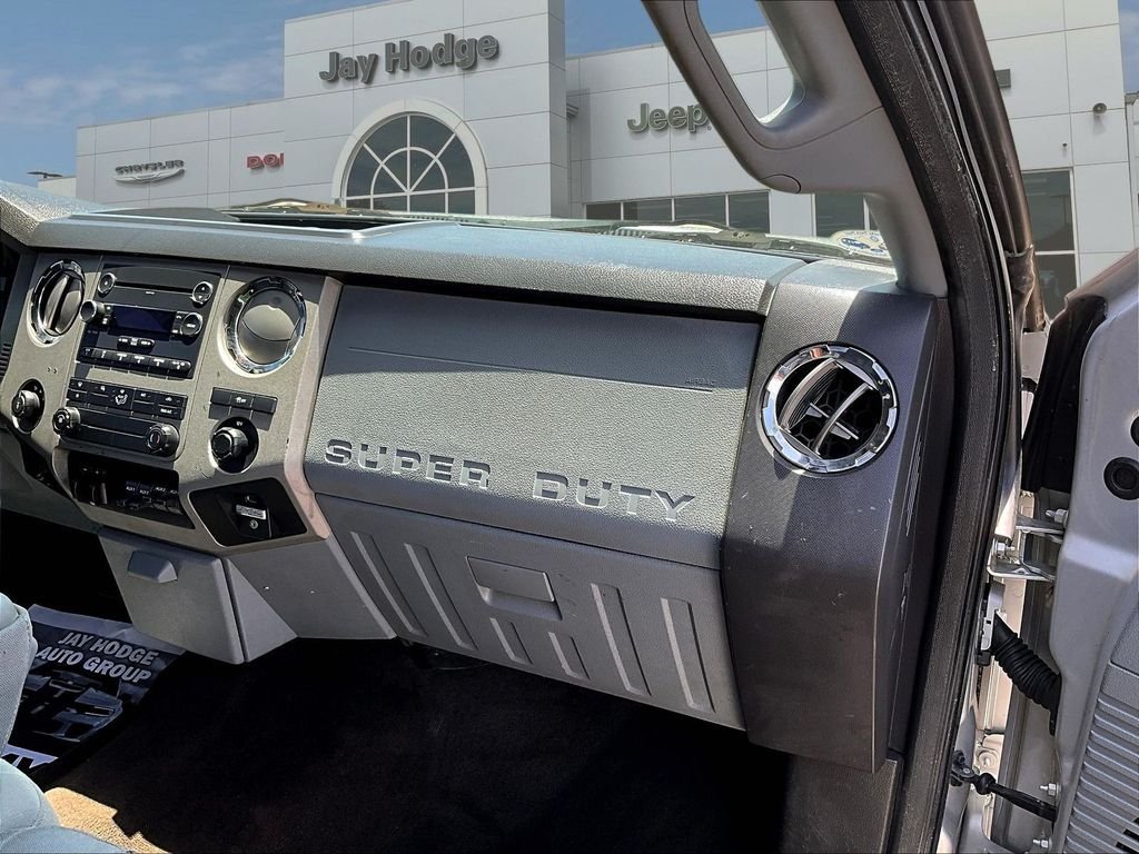 Used 2014 Silver Ford XLT image 28