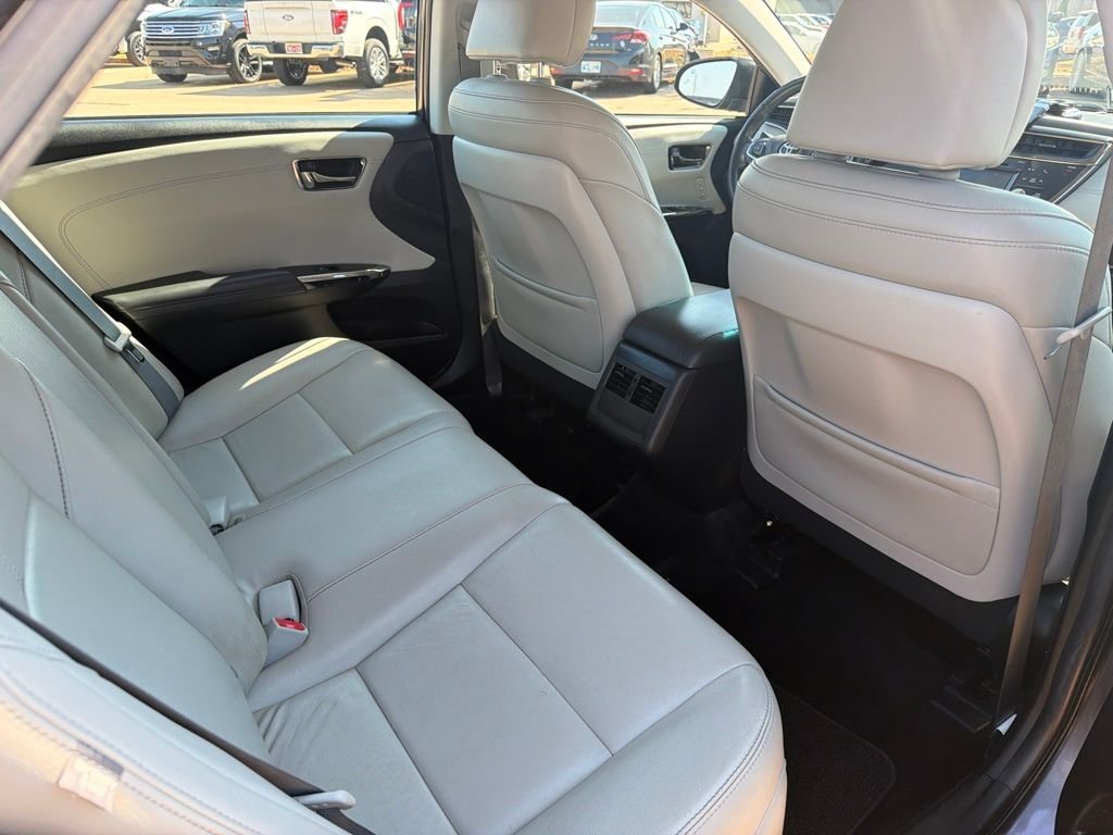 Used 2016 Gray Toyota Touring image 9