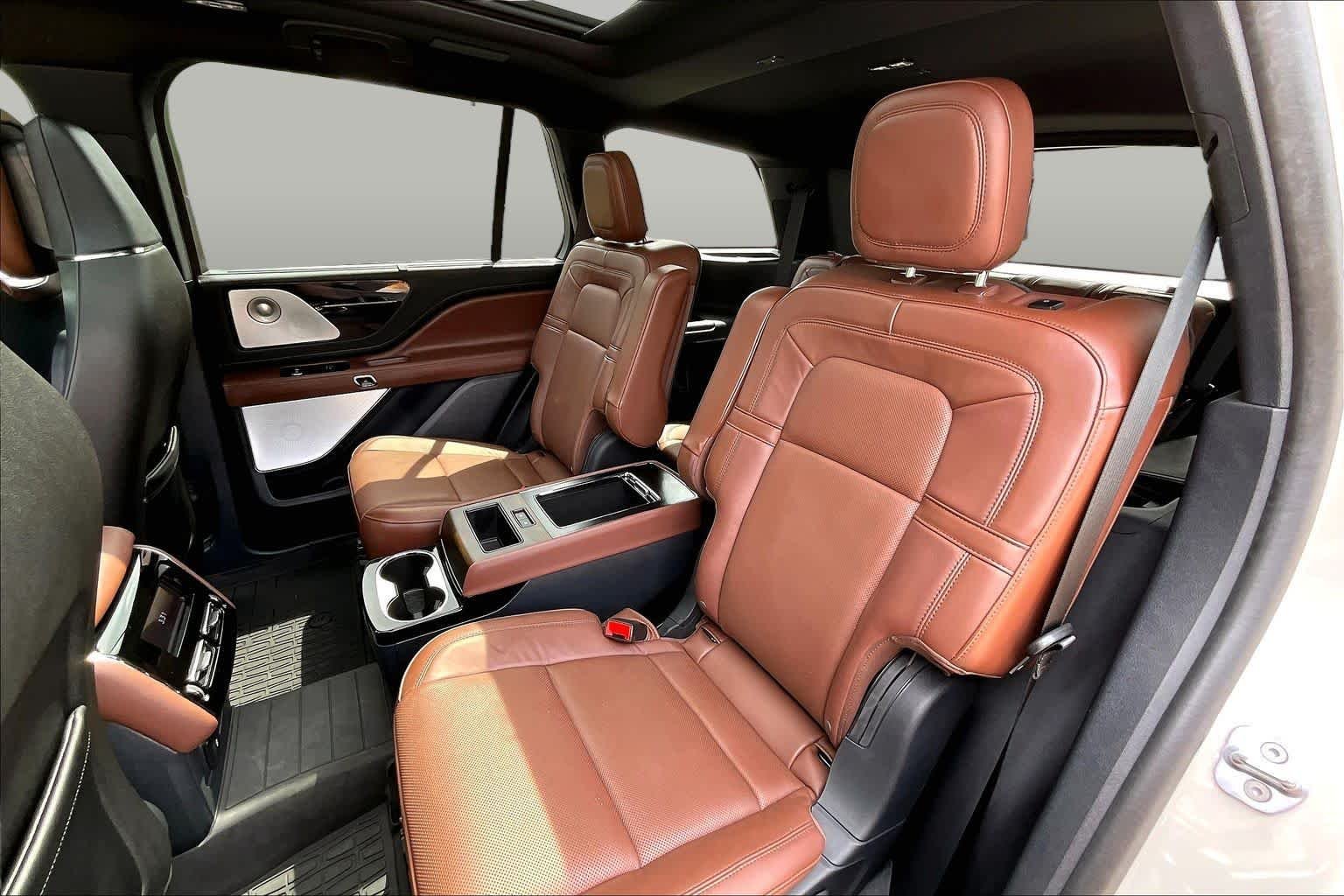 Used 2025 Ceramic Pearl Metallic Tri-Coat Lincoln Reserve image 34