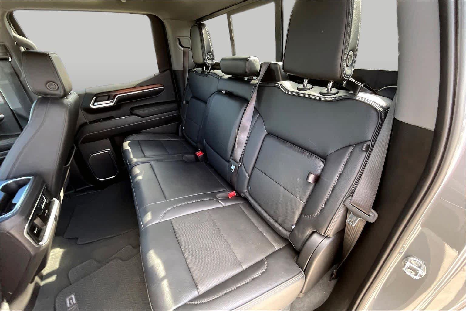 Used 2024 Sterling Metallic GMC Denali image 21