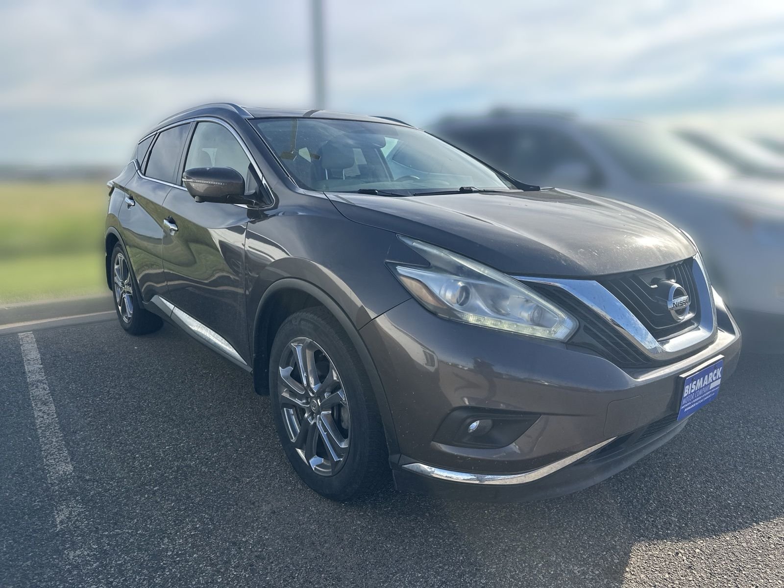 Used 2017 Brown Nissan Platinum image 2