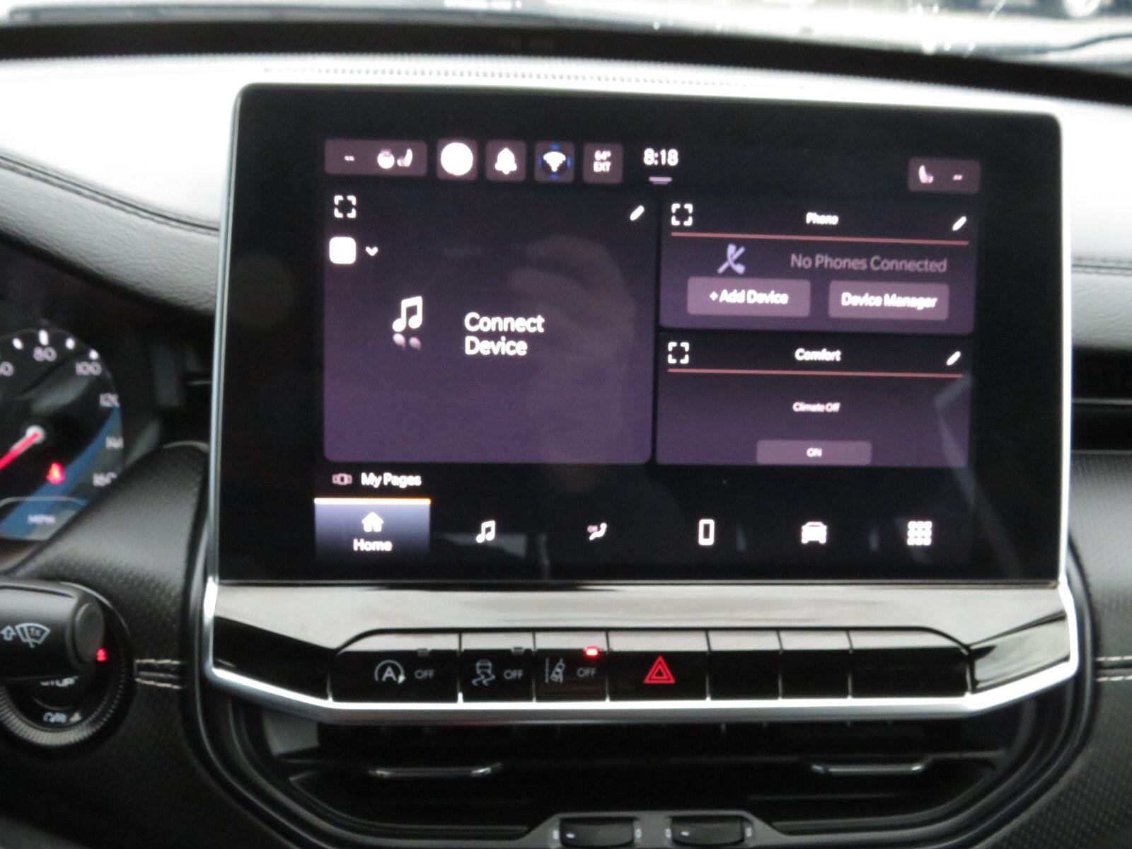Used 2024 Diamond Black Crystal Pearlcoat Jeep Latitude image 25