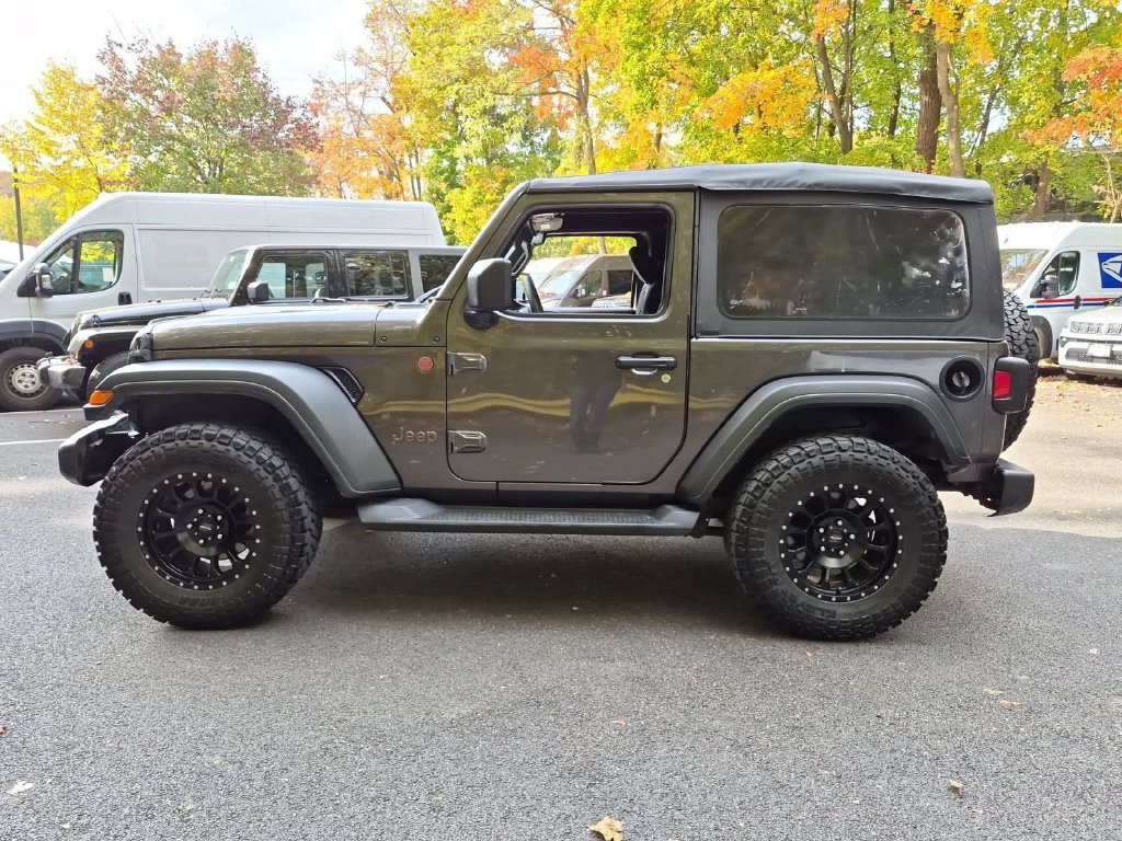 Used 2019 Gray Jeep Sport image 10