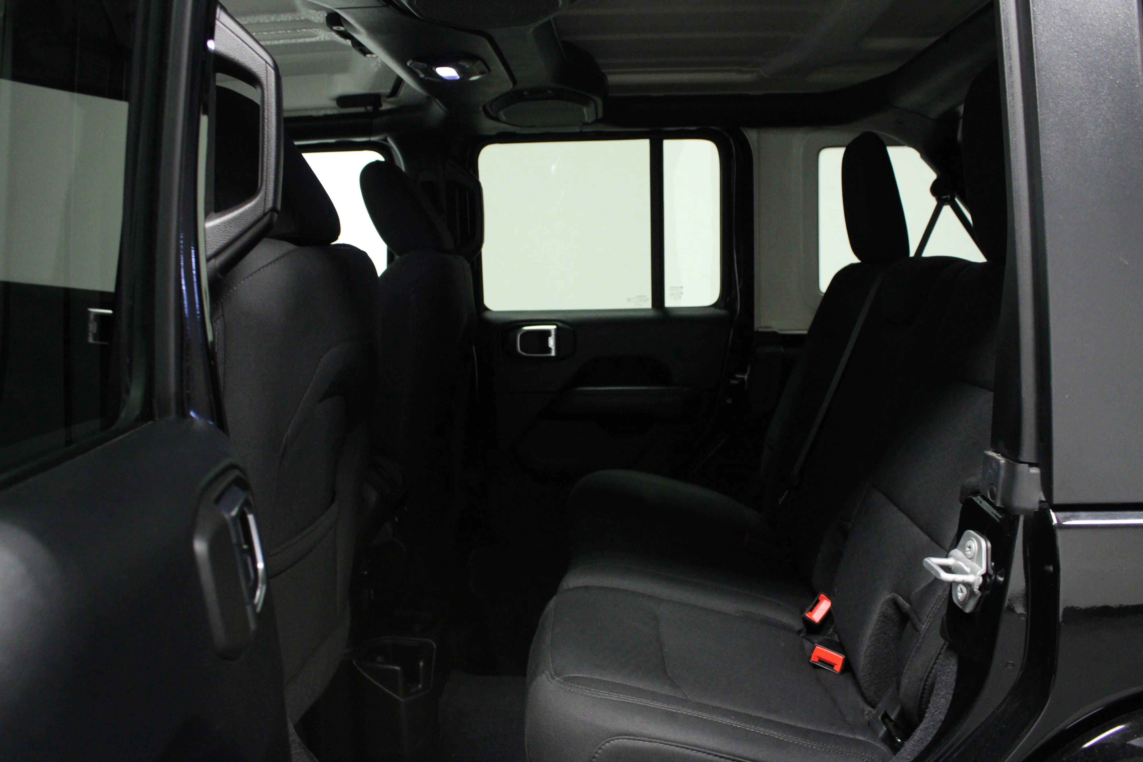 Used 2018 Black Clearcoat Jeep Sahara image 13