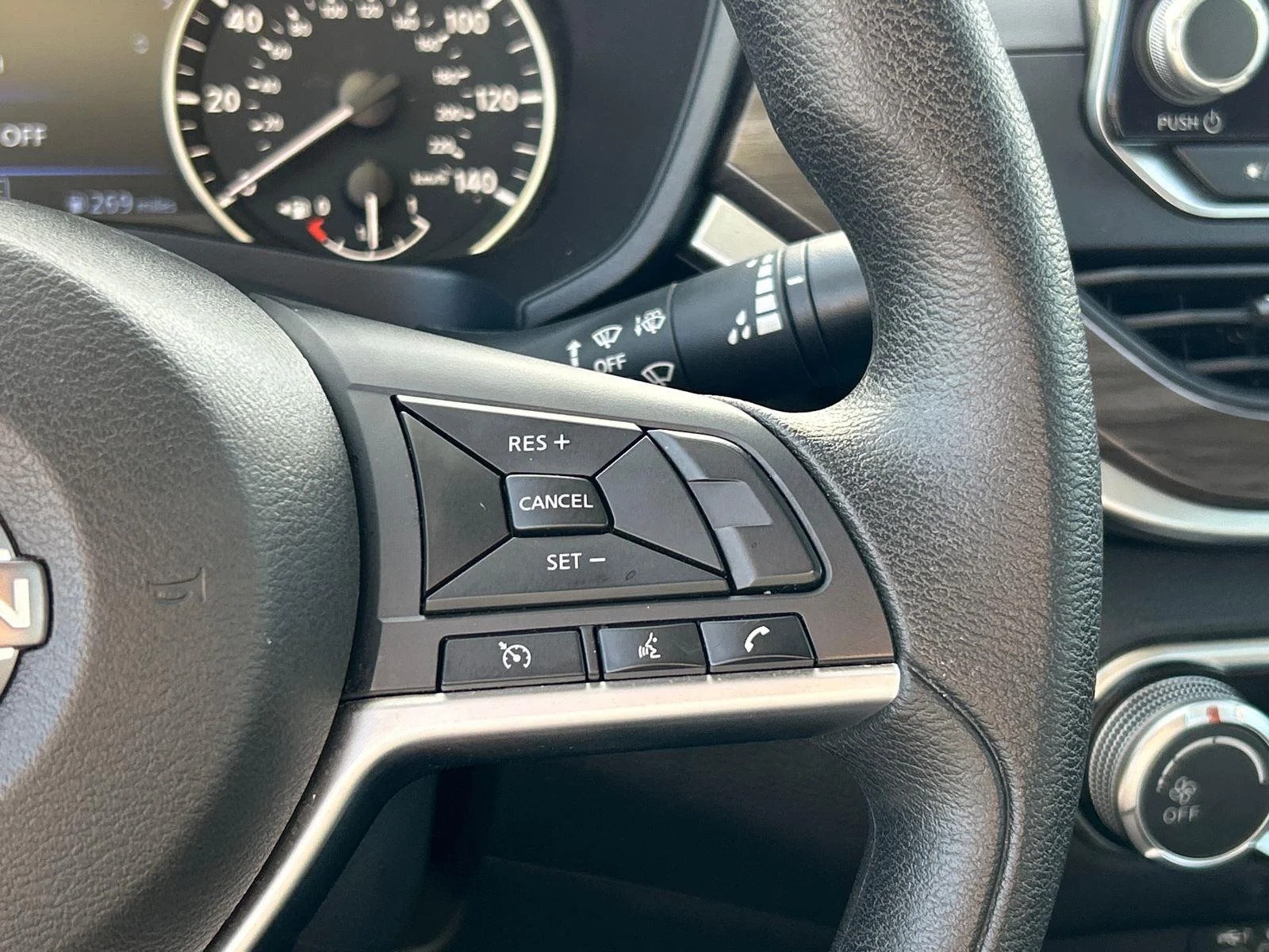 Used 2025 Glacier White Nissan SV image 29