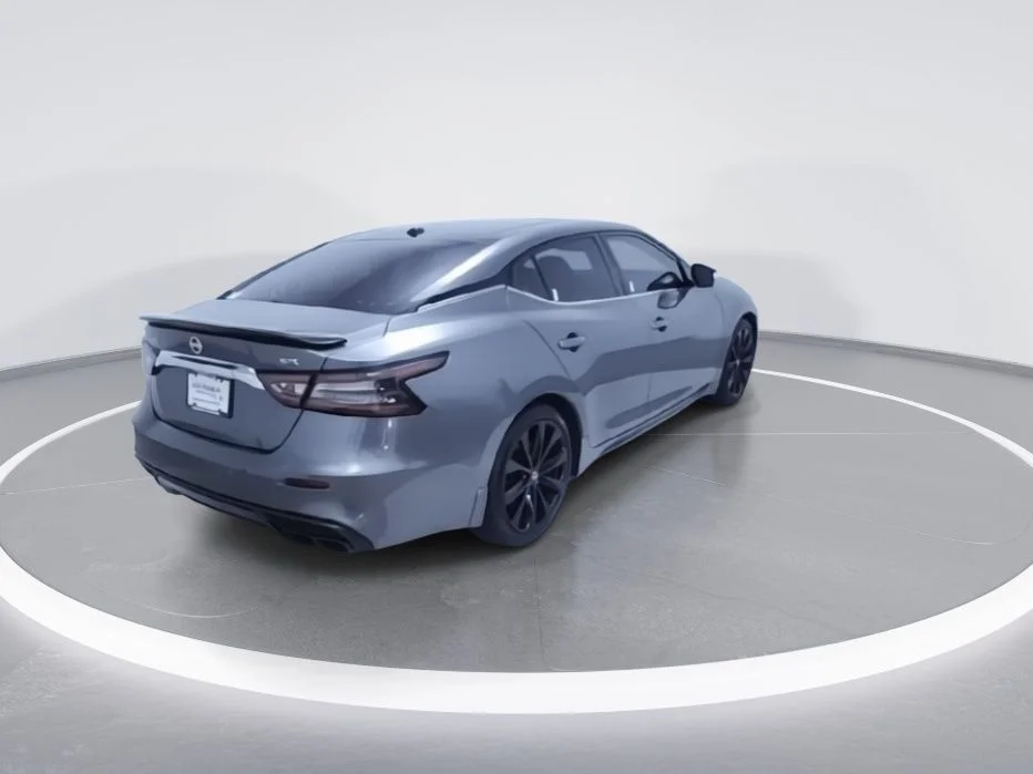 Used 2020 Gray Nissan SR image 7