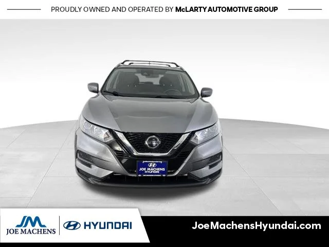 Used 2020 Gray Nissan SV image 4