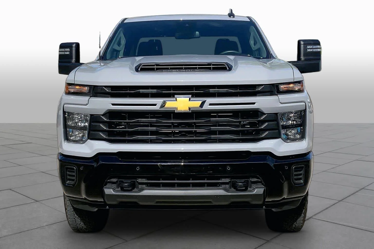 Used 2025 Slate Gray Metallic Chevrolet Custom image 4