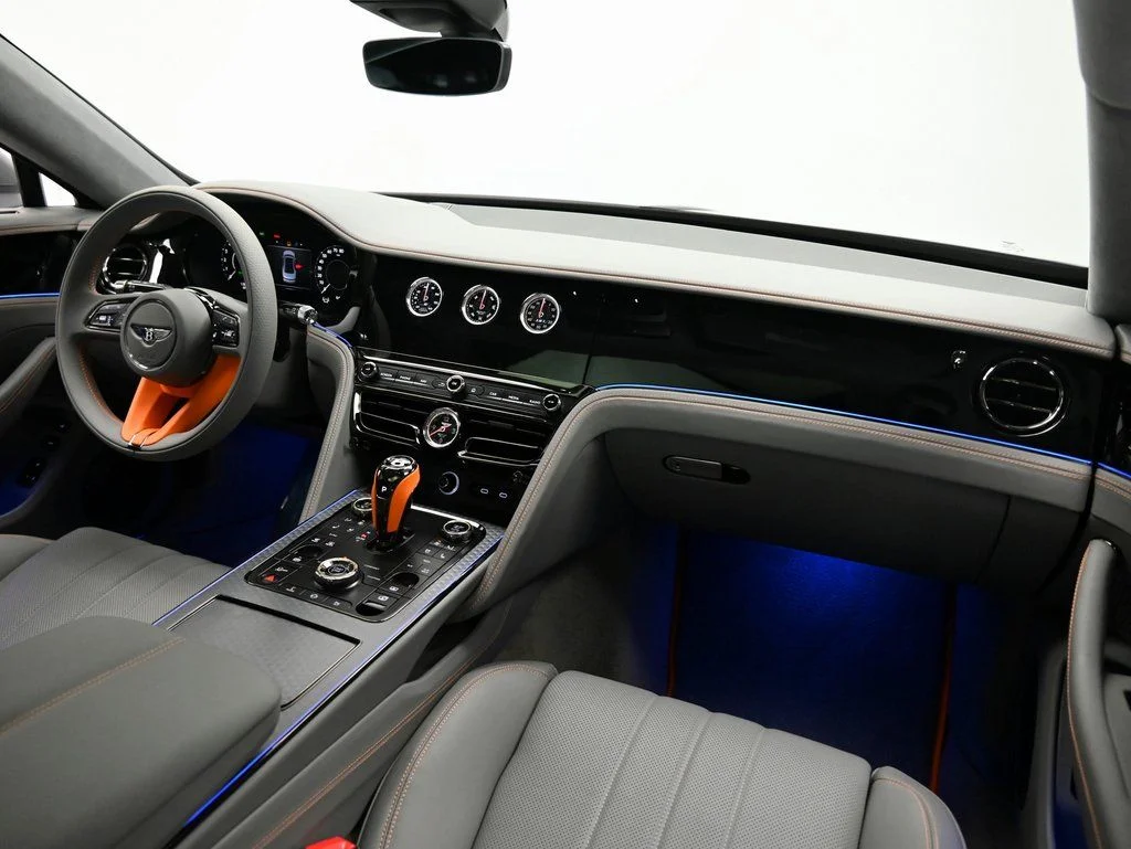 2025 Bentley Flying Spur - Photo 27