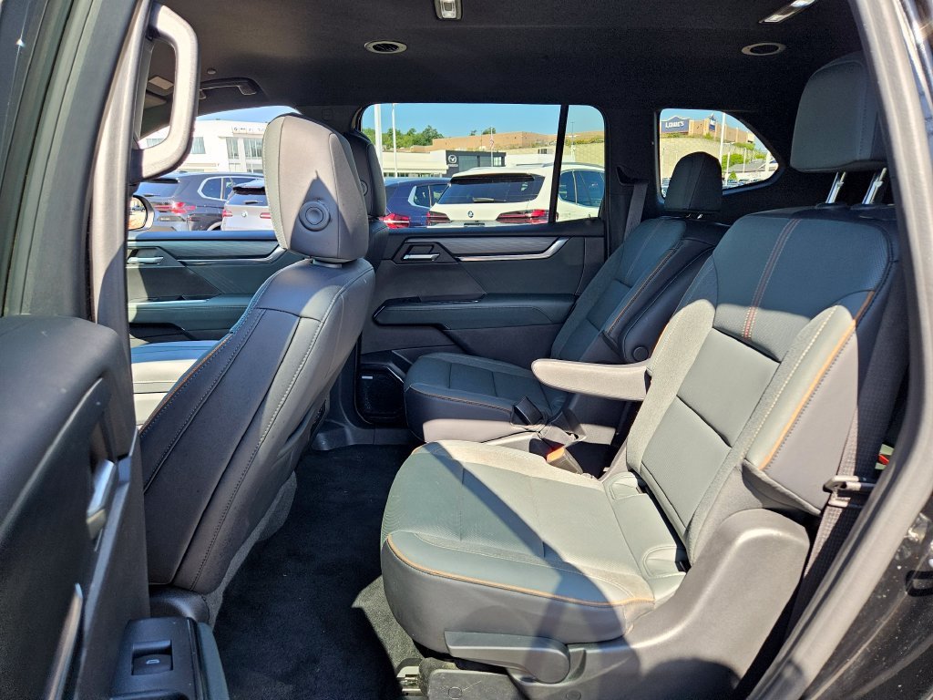 2024 GMC Acadia AT4 - Photo 11