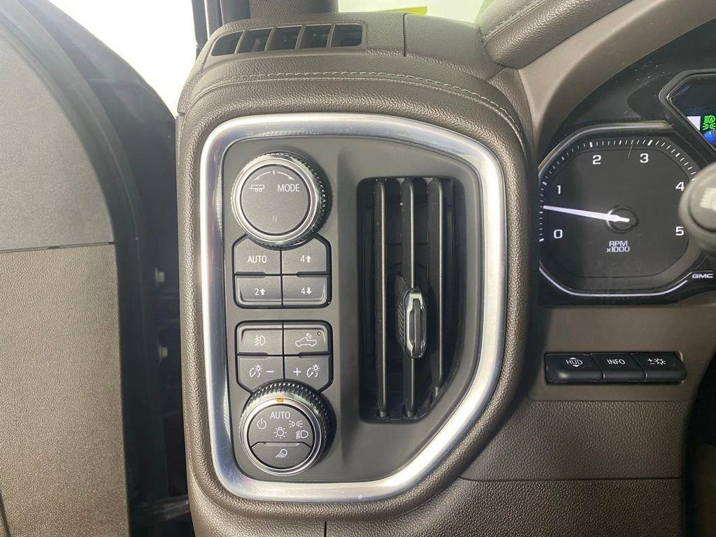 Used 2022 Ebony Twilight Metallic GMC Denali image 27