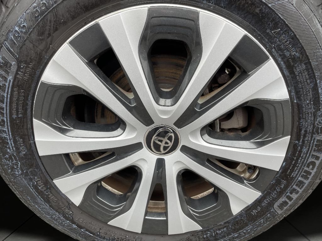 Used 2020 Red Toyota Limited image 27