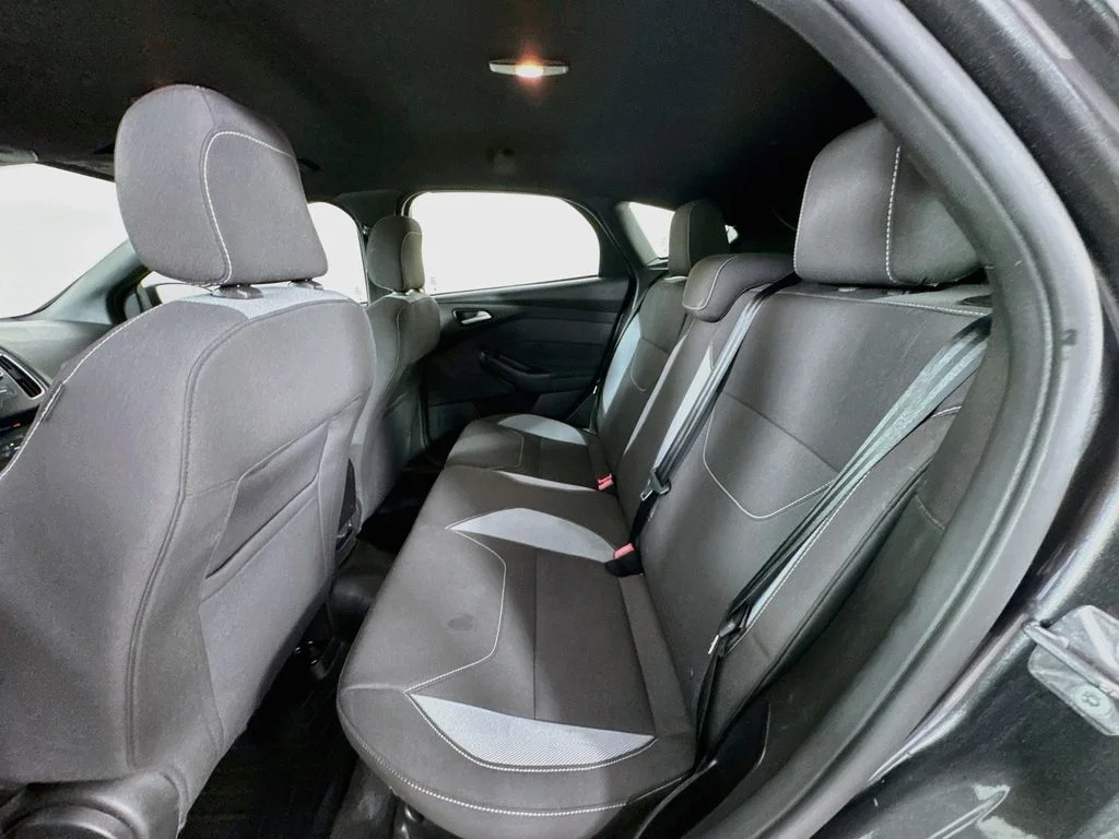 Used 2015 Magnetic Ford ST image 27