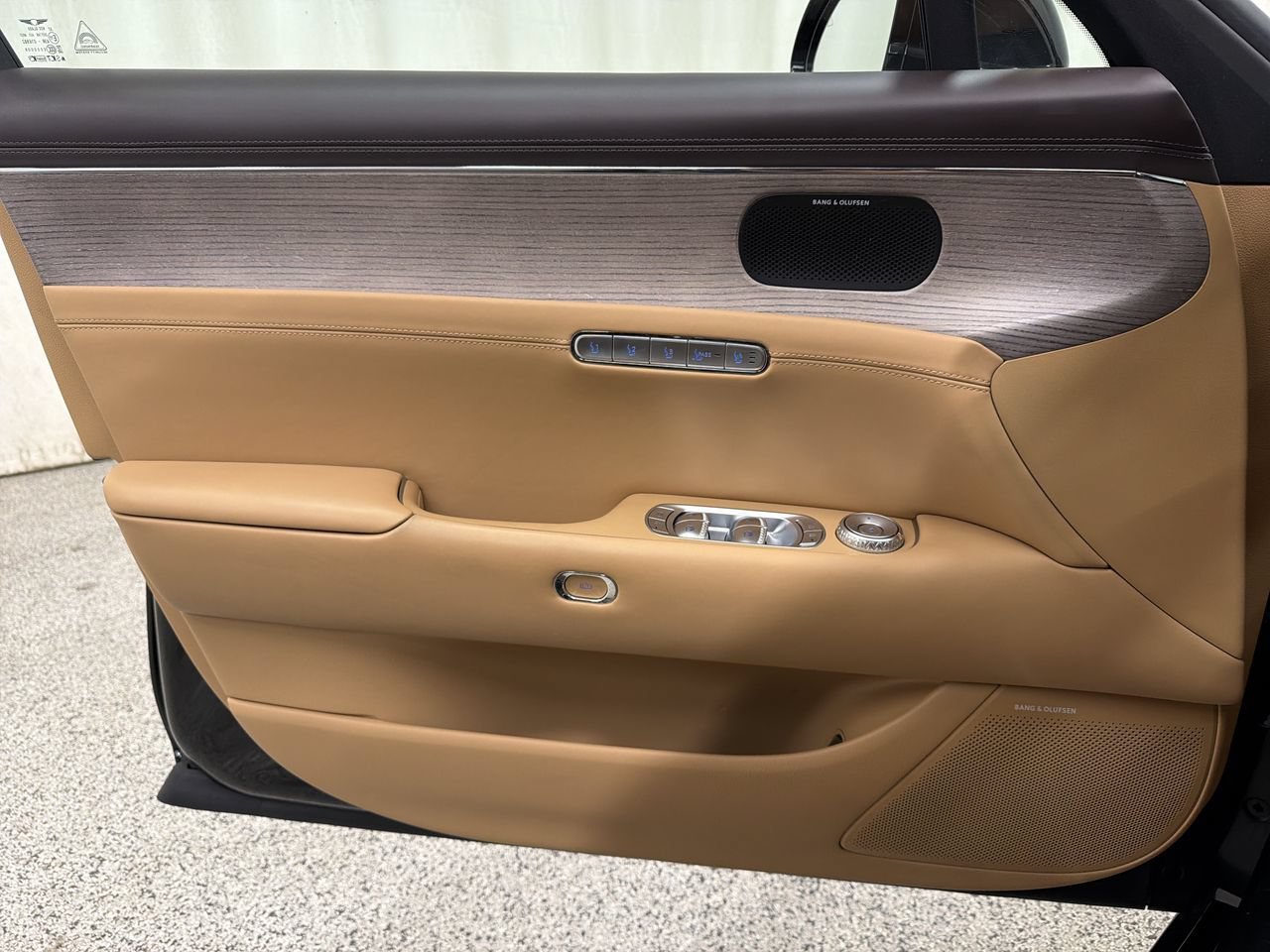 2023 GENESIS G90 Base - Photo 18