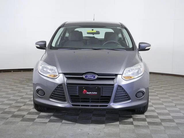 Used 2013  Ford SE image 3