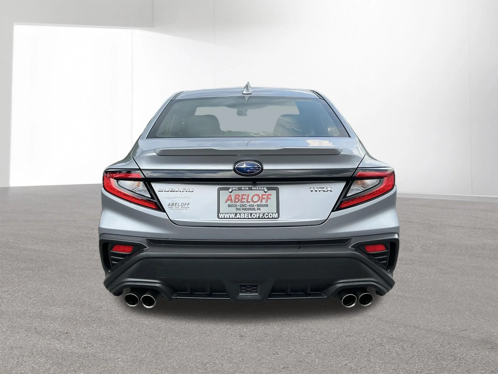 Used 2024 Ice Silver Metallic Subaru Limited image 13
