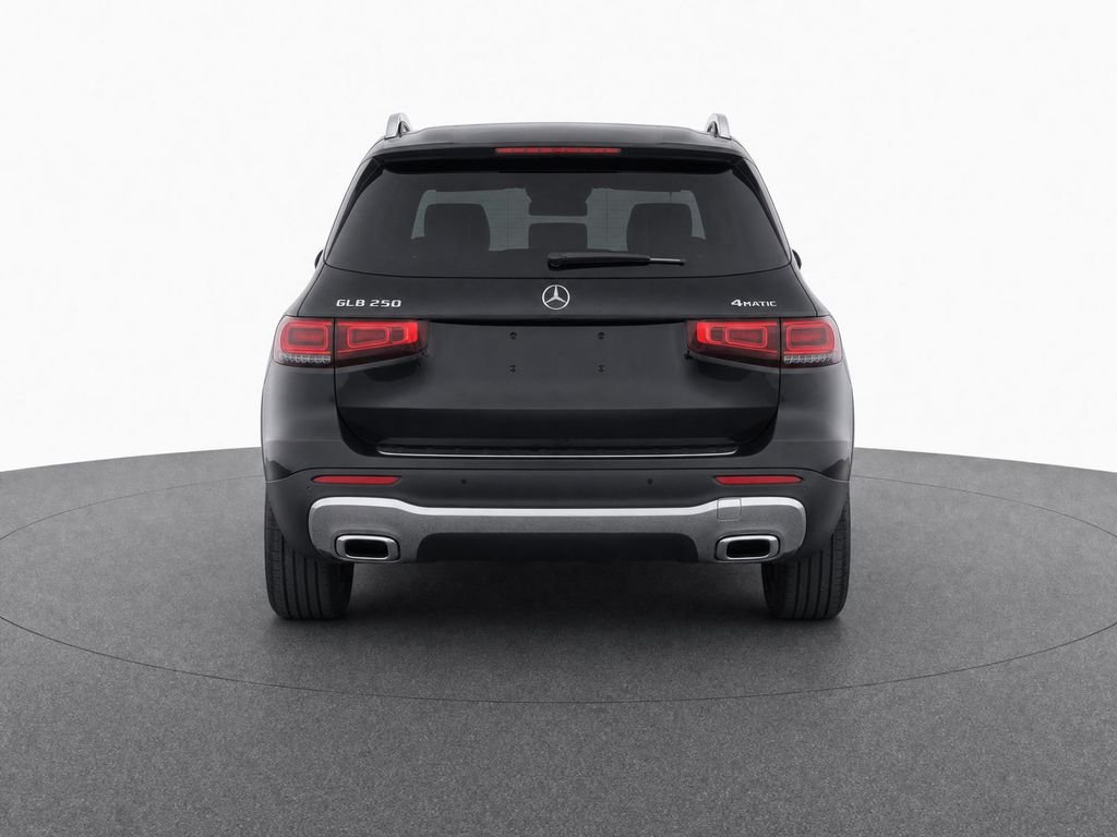 Certified Used 2020  Mercedes-Benz GLB 250 image 7
